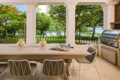 Luxury Villa Photo #3