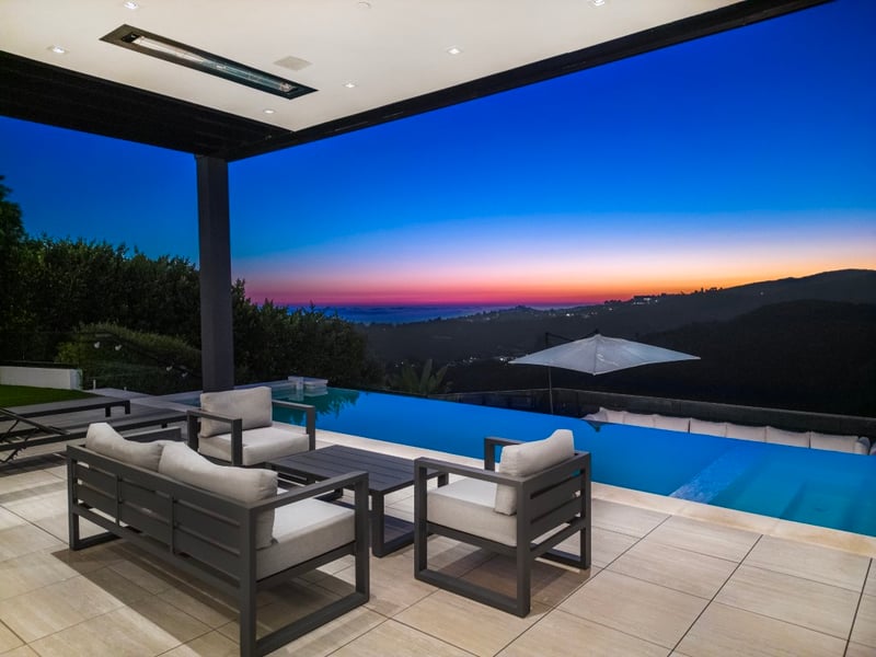 Linda Flora Modern Estate