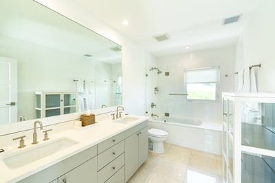 Luxury Villa Photo #32
