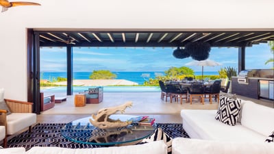 Luxury Villa Photo #11