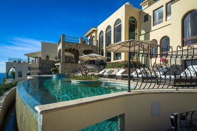 Luxury Villa Photo #5