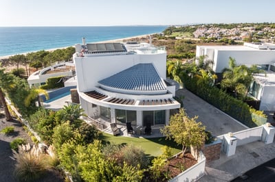 Luxury Villa Photo #6