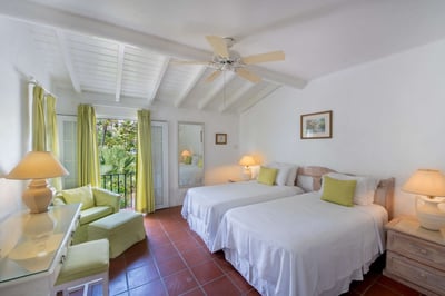 Luxury Villa Photo #6