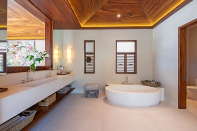 Luxury Villa Photo #43