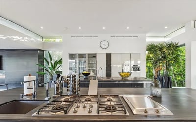 Luxury Villa Photo #24