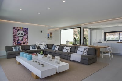 Luxury Villa Photo #21