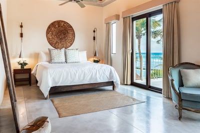 Luxury Villa Photo #34