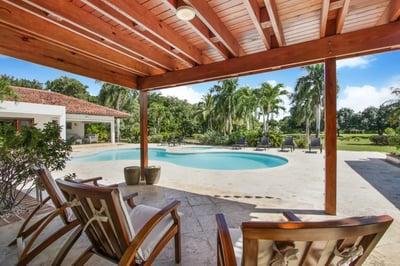 Luxury Villa Photo #8