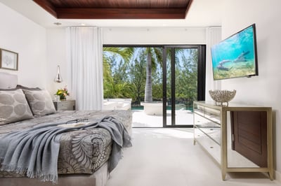 Luxury Villa Photo #18