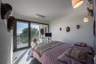 Luxury Villa Photo #15