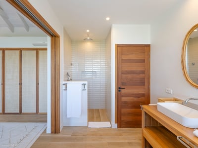 Luxury Villa Photo #35
