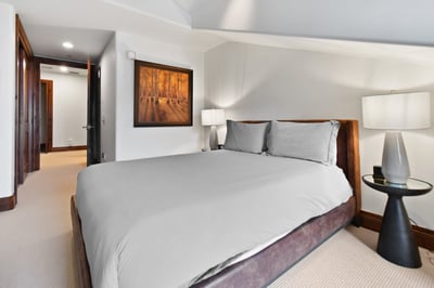 Luxury Villa Photo #24
