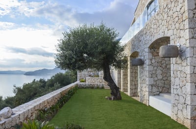 Luxury Villa Photo #12