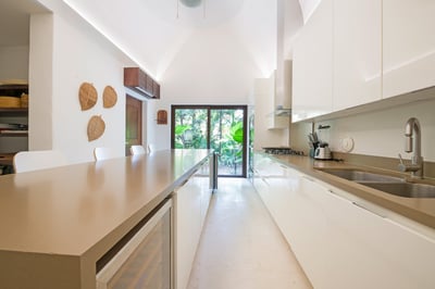 Luxury Villa Photo #27