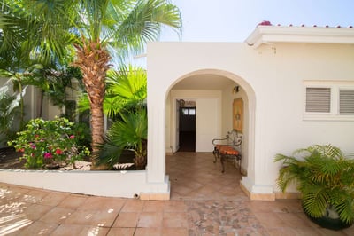 Luxury Villa Photo #11