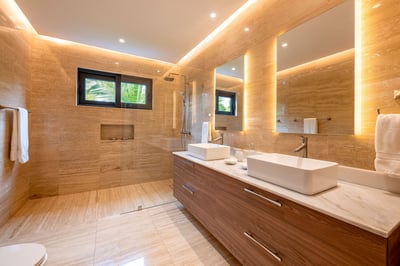 Luxury Villa Photo #27