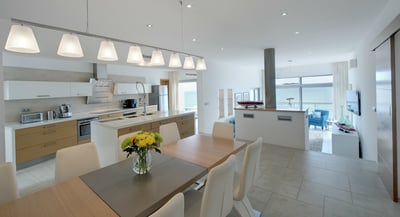 Luxury Villa Photo #5