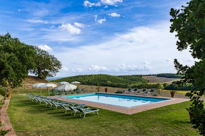 Luxury Villa Photo #4