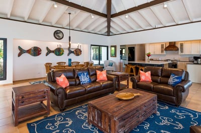 Luxury Villa Photo #26