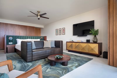 Luxury Villa Photo #12