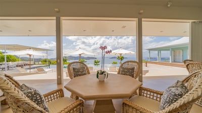 Luxury Villa Photo #22