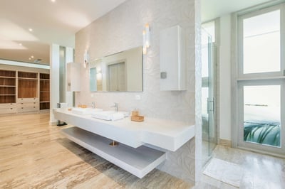 Luxury Villa Photo #37