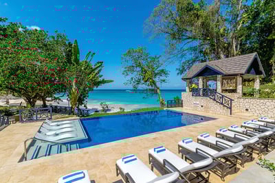 Luxury Villa Photo #4