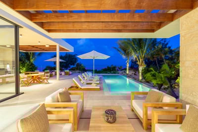 Luxury Villa Photo #14