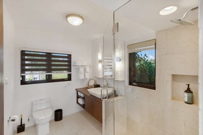 Luxury Villa Photo #36
