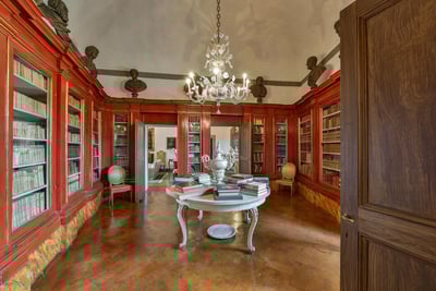 Luxury Villa Photo #22