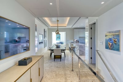 Luxury Villa Photo #14