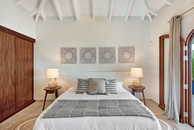 Luxury Villa Photo #21