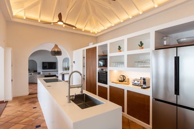 Luxury Villa Photo #14
