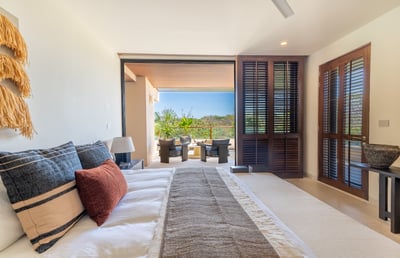 Luxury Villa Photo #38