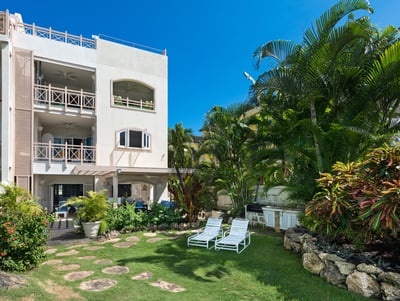 Luxury Villa Photo #18