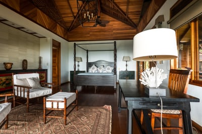 Luxury Villa Photo #30