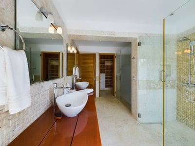 Luxury Villa Photo #57