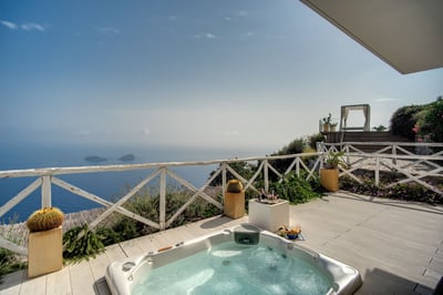 Luxury Villa Photo #5