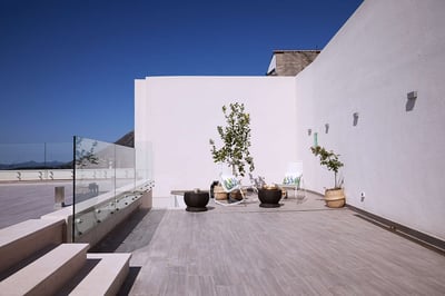 Luxury Villa Photo #11