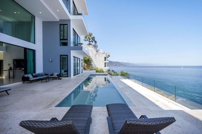 Luxury Villa Photo #8