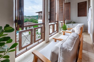 Luxury Villa Photo #15