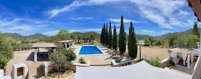Luxury Villa Photo #4