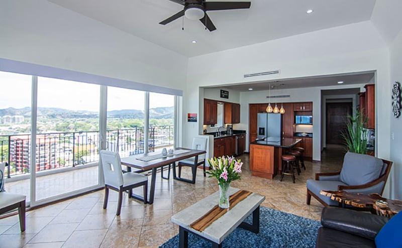 Vista Las Palmas 12C