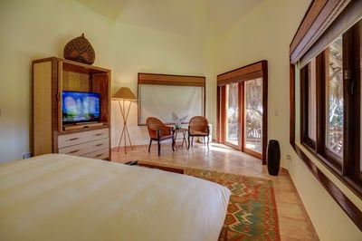 Luxury Villa Photo #31