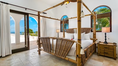 Luxury Villa Photo #43