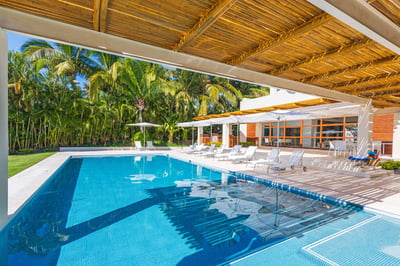 Luxury Villa Photo #3