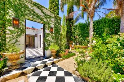 Luxury Villa Photo #2