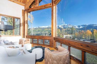 Luxury Villa Photo #3