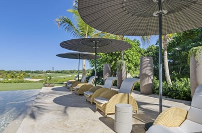 Luxury Villa Photo #4