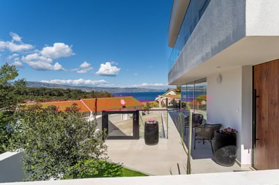 Luxury Villa Photo #46